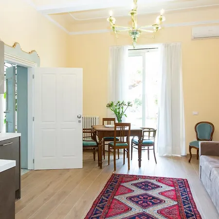 Interno Estense 753