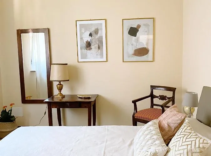 Interno Estense 753 *