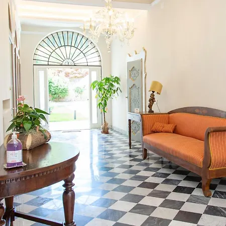 Daire Interno Estense 753 *