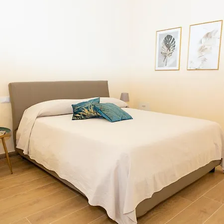 Interno Estense 753