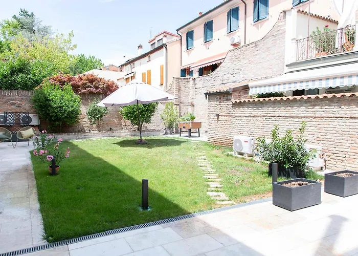 Interno Estense 753 * Ferrara