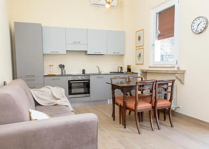 Interno Estense 753 Daire Ferrara